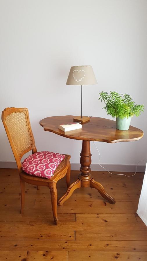 Les Chambres De Marthe Mesnay Eksteriør billede