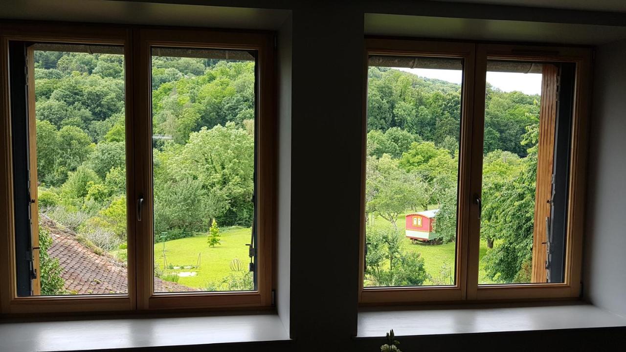 Les Chambres De Marthe Mesnay Eksteriør billede